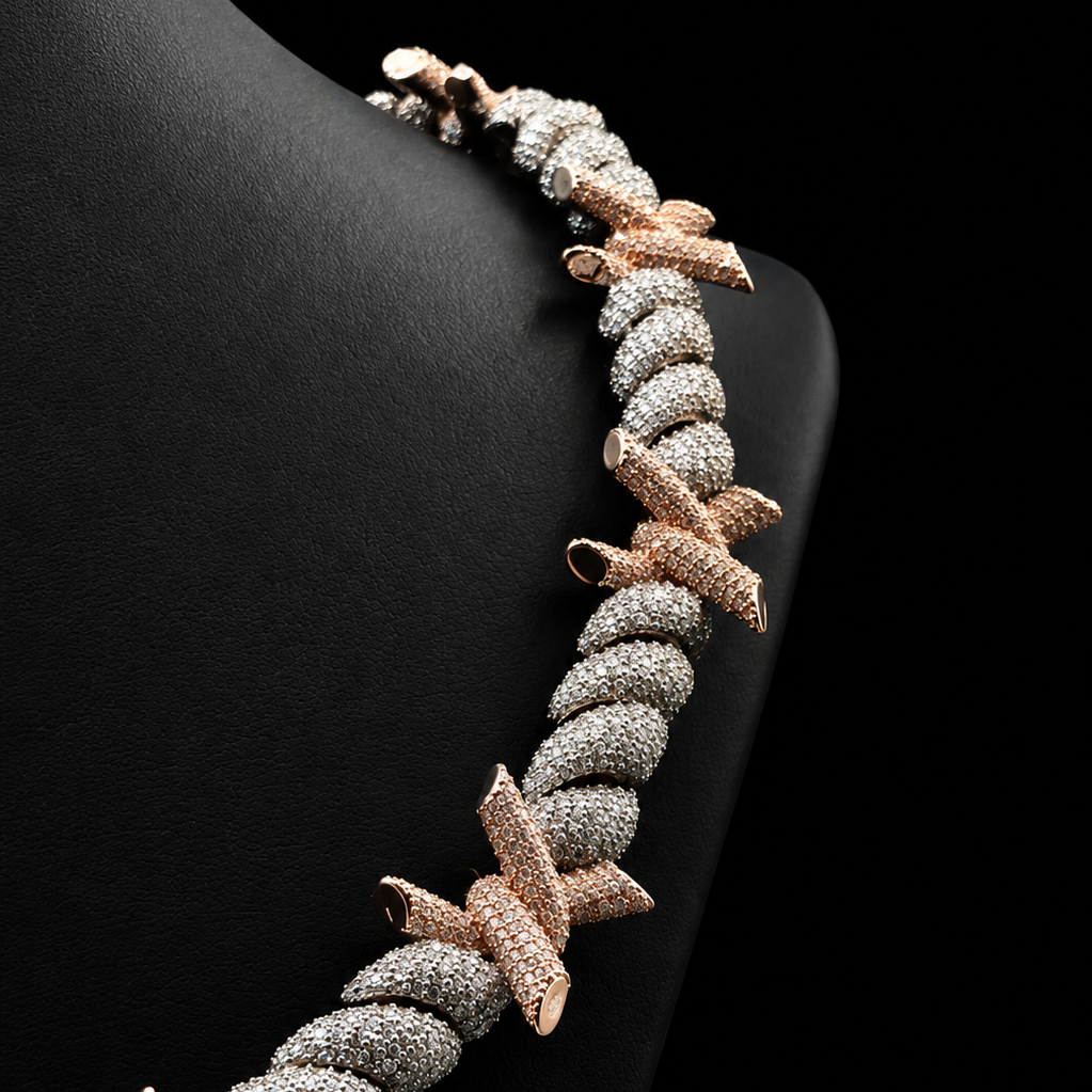 BARBED WIRE CHAIN (MOISSANITE)