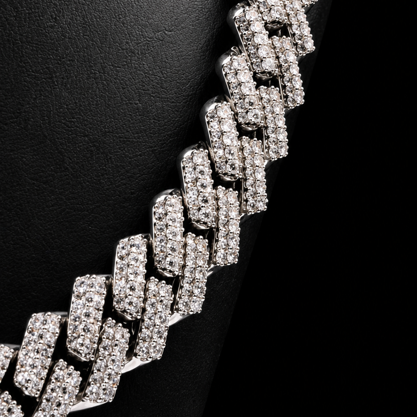 INVERSE SET CUBAN LINK 18MM (Moissanite)